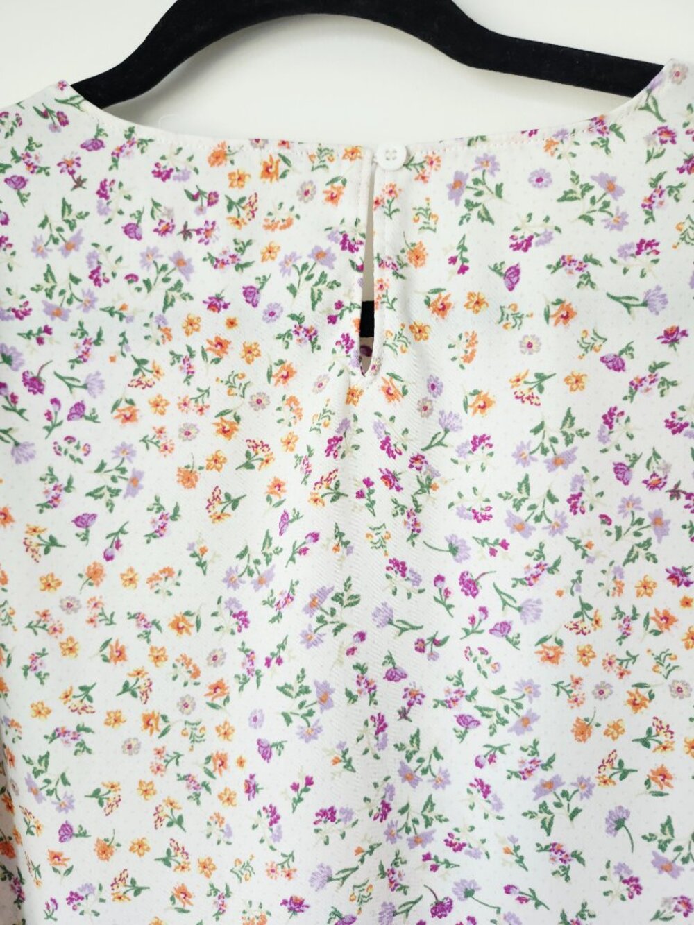 Anthropologie Elodie Floral Short Puff Sleeve Top - Picture 8 of 9